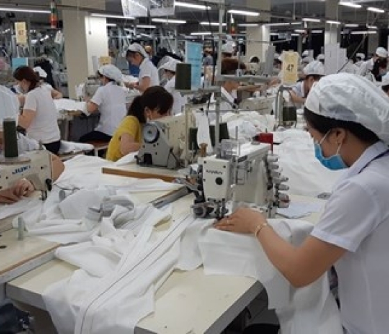 Buộc người lao động đi làm Tết Dương lịch bị xử lý thế nào?