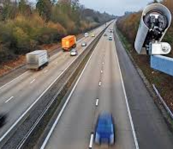 ĐI MÔTÔ VƯỢT QUÁ 299 KM/H BỊ XỬ PHẠT NHƯ THẾ NÀO?