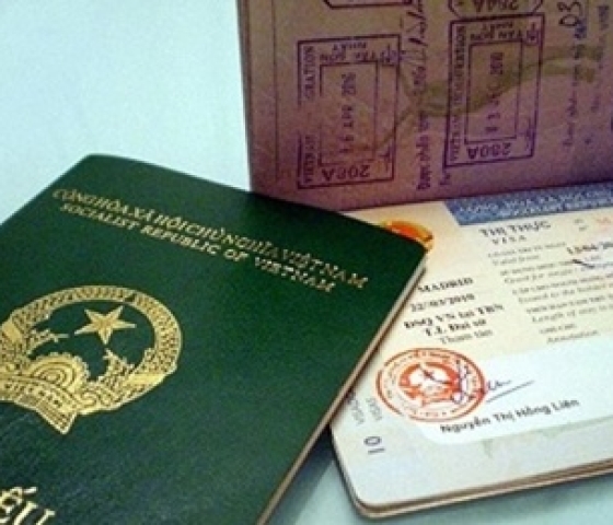 DU KHÁCH NƯỚC NGOÀI BỊ KẸT LẠI VIỆT NAM DO COVID-19, LÀM THỦ TỤC GIA HẠN VISA THẾ NÀO?