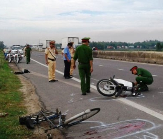  Xử lý trách nhiệm với người gây tai nạn giao thông?